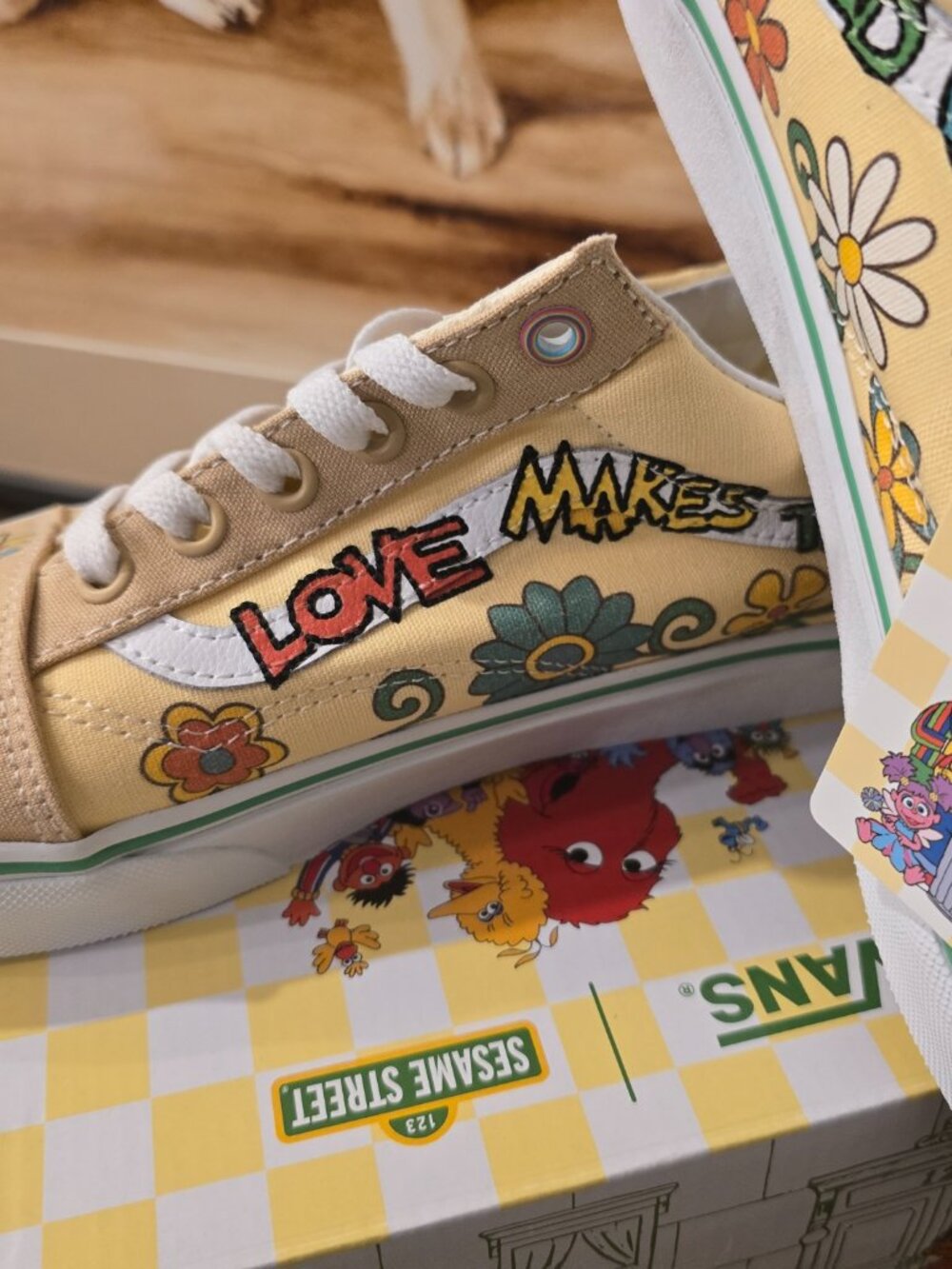 VANS x Sesame Street Elmo Old Skool Sneakers Shoes Women's Sz 7.5 US NEW RARE - Picture 9 of 16